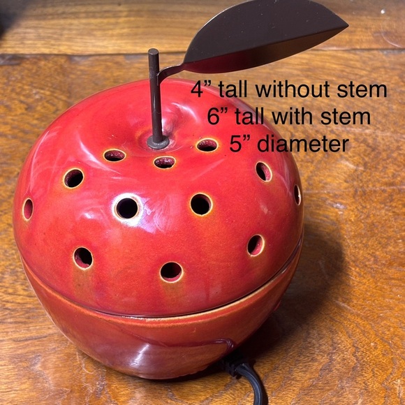 Retired Scentsy ceramic Teacher Appreciation Gift red apple wax warmer / melter - Picture 8 of 8